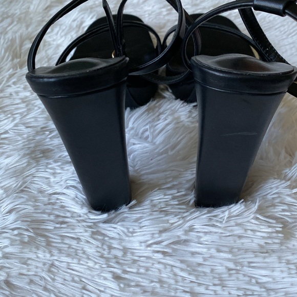 New Express sexy Straps black leather platform ankle wrap heels sandals, size 8 - Picture 8 of 9